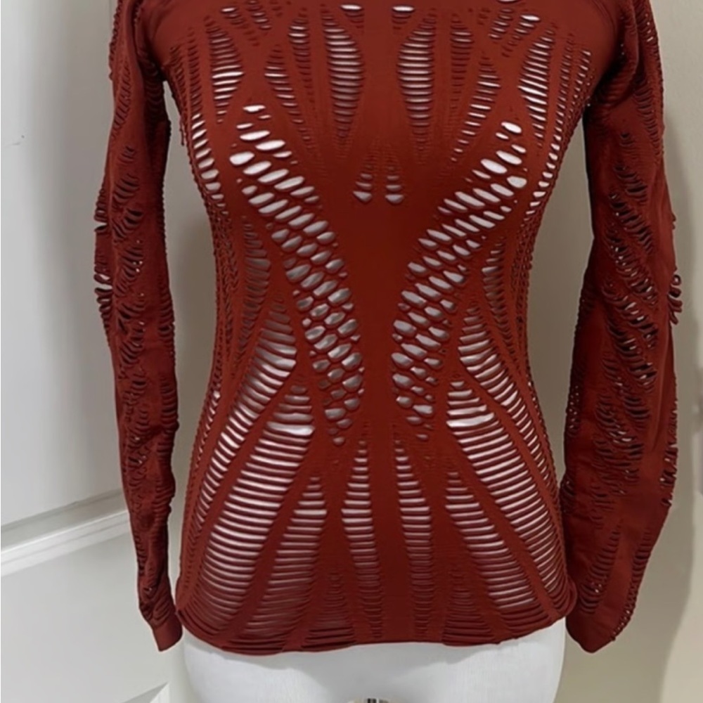 ALO Yoga LS Rust Wanderer Stretch Seamless Cutout Top Size Medium - Picture 5 of 14